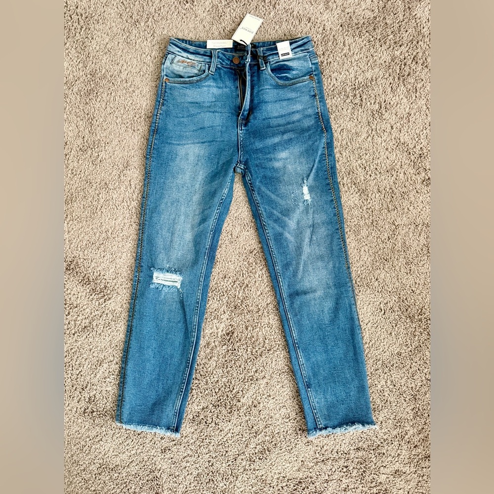 Judy Blue Howdy High Waist Boyfriend Fit Raw/Fringe Hem Distressed Jeans 7/28
